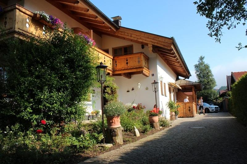 Appartementhaus Schirsner - Direkt Am See & Am Kurpark Schliersee Eksteriør billede